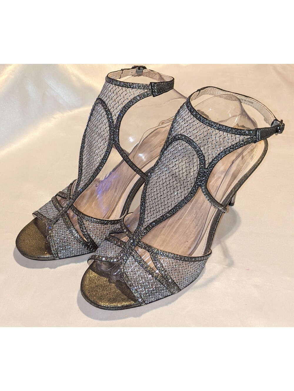 Vince Camuto Imagine Pember Metallic Leather Strappy Heels w/ Metal Heels Sz 10M
